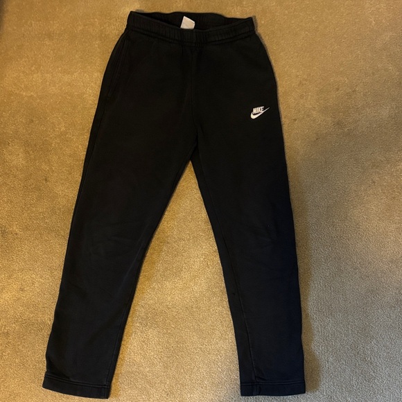 Nike Black Joggers for Men - Picture 1 of 3